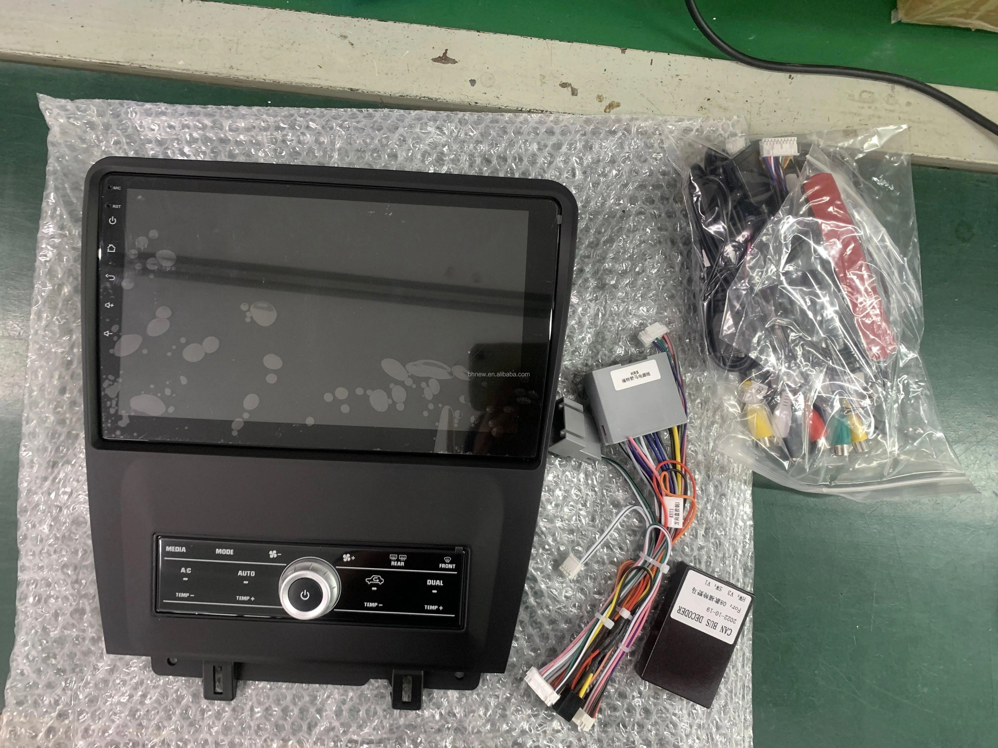 شاشه موستنك 2010-2014