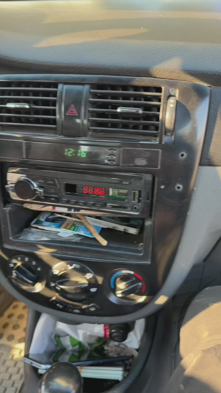 شاشة اوبترا مع تحويلات التبريد