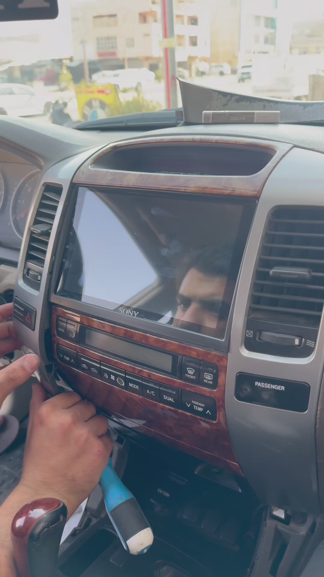 شاشة برادو 2004-2009